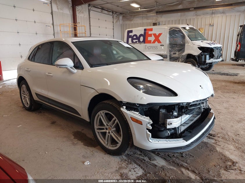 2023 Porsche Macan VIN WP1AA2A5XPLB05160 IAAI salvage auction — FRONT END, Salvage Title, sold $17,025 on 2026-07-13 (photo 1)