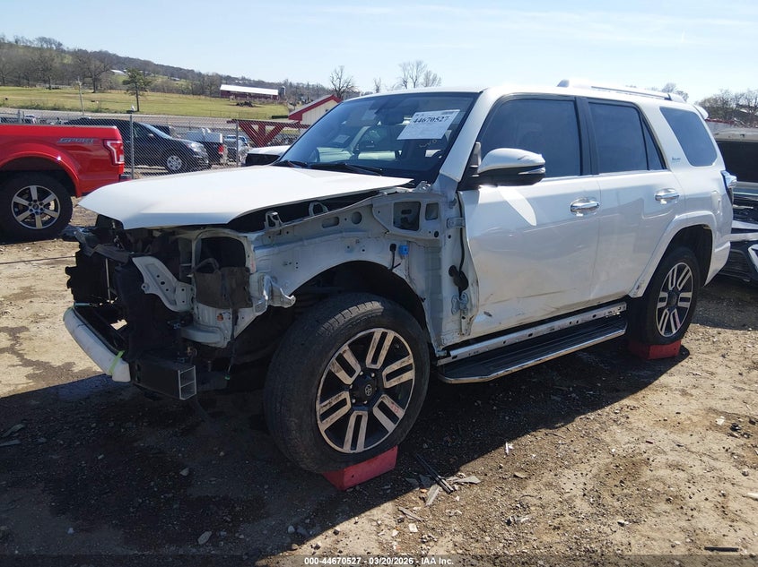 2015 Toyota 4runner VIN JTEBU5JR1F5239569 IAAI salvage auction — FRONT END, Clear (Arkansas), sold $13,000 on 2026-07-09 (photo 2)