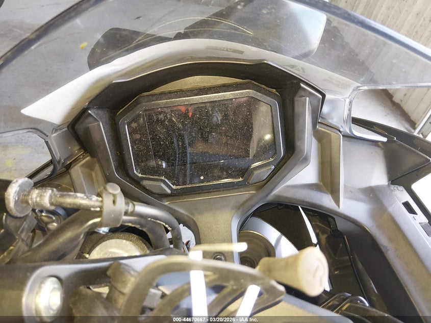 2024 Kawasaki Ninja VIN ML5EXEP15RDAC5827 IAAI salvage auction — RIGHT SIDE, Salvage Title, sold $2,500 on 2026-07-14 (photo 7)