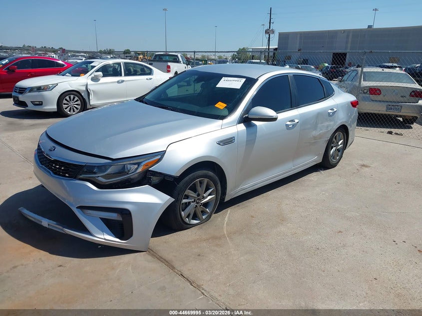 2019 Kia Optima VIN 5XXGT4L34KG294068 IAAI salvage auction — RIGHT FRONT, Original (Texas), sold $1,375 on 2026-07-16 (photo 2)