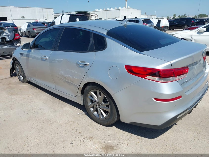 2019 Kia Optima VIN 5XXGT4L34KG294068 IAAI salvage auction — RIGHT FRONT, Original (Texas), sold $1,375 on 2026-07-16 (photo 3)