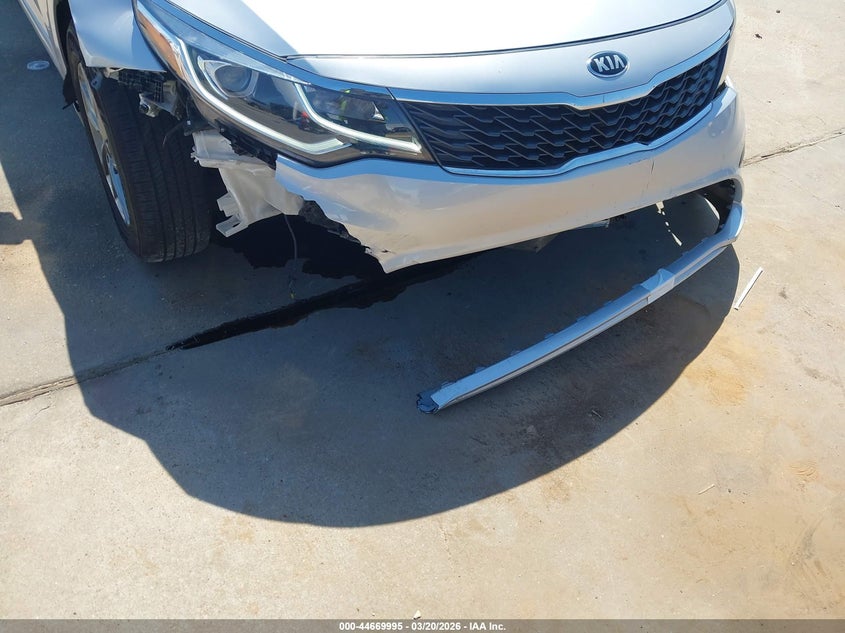2019 Kia Optima VIN 5XXGT4L34KG294068 IAAI salvage auction — RIGHT FRONT, Original (Texas), sold $1,375 on 2026-07-16 (photo 6)