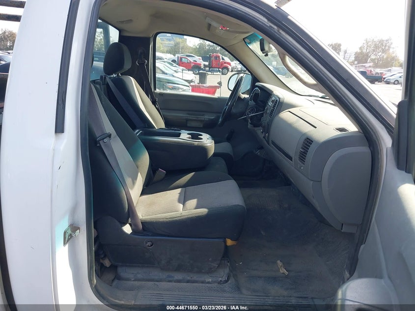 2008 Chevrolet Silverado VIN 1GCEC14X48Z260466 IAAI salvage auction — NORMAL WEAR, Clear (California), sold $2,000 on 2026-07-19 (photo 5)