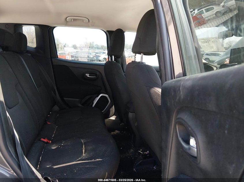 2018 Jeep Renegade VIN ZACCJAAB4JPG70355 IAAI salvage auction — RIGHT SIDE, Salvage (Kentucky), sold $1,125 on 2026-07-18 (photo 8)