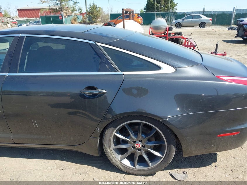 2011 Jaguar Xj series VIN SAJWA2GB6BLV10592 IAAI salvage auction — EXTERIOR BURN, Salvage - Greater Than 75% (Maryland), sold $350 on 2026-07-06 (photo 6)
