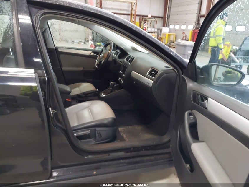 2014 Volkswagen Jetta VIN 3VW637AJ7EM266862 IAAI salvage auction — LEFT REAR, Wait Title, sold $525 on 2026-07-20 (photo 5)