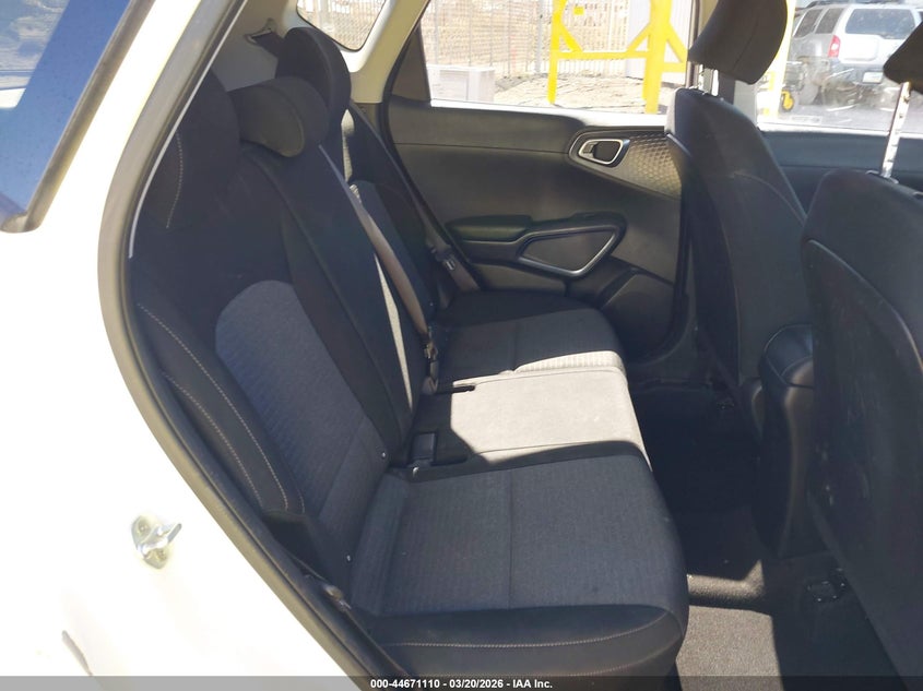 2021 Kia Soul VIN KNDJ23AU9M7746834 IAAI salvage auction — RIGHT FRONT, Salvage Title, sold $2,300 on 2026-07-24 (photo 8)
