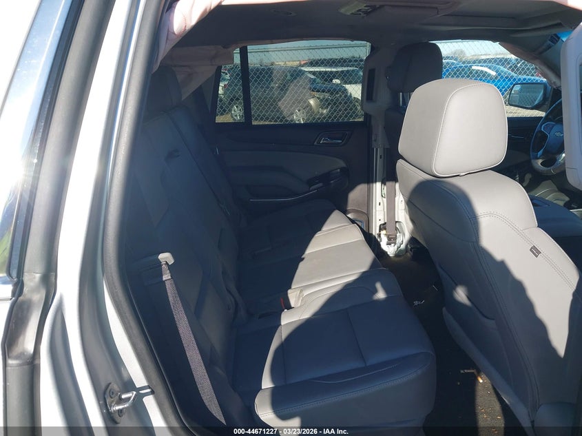 2018 Chevrolet Tahoe VIN 1GNSKBKCXJR180727 IAAI salvage auction — RIGHT SIDE, Salvage Title, sold $5,050 on 2026-08-03 (photo 8)