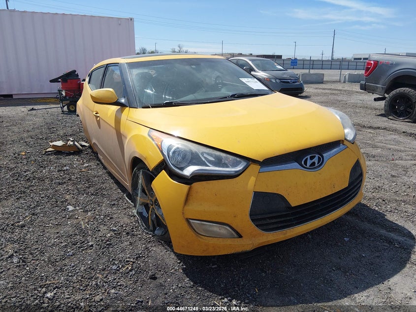 2016 Hyundai Veloster VIN KMHTC6AD9GU291041 IAAI salvage auction — FRONT & REAR, Junk (Oklahoma), sold $475 on 2026-07-07 (photo 1)