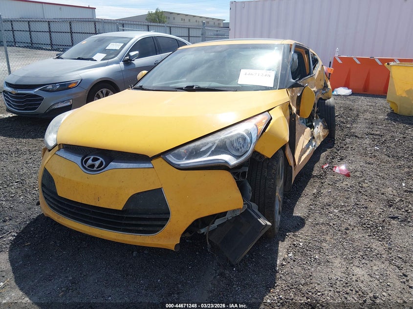 2016 Hyundai Veloster VIN KMHTC6AD9GU291041 IAAI salvage auction — FRONT & REAR, Junk (Oklahoma), sold $475 on 2026-07-07 (photo 2)
