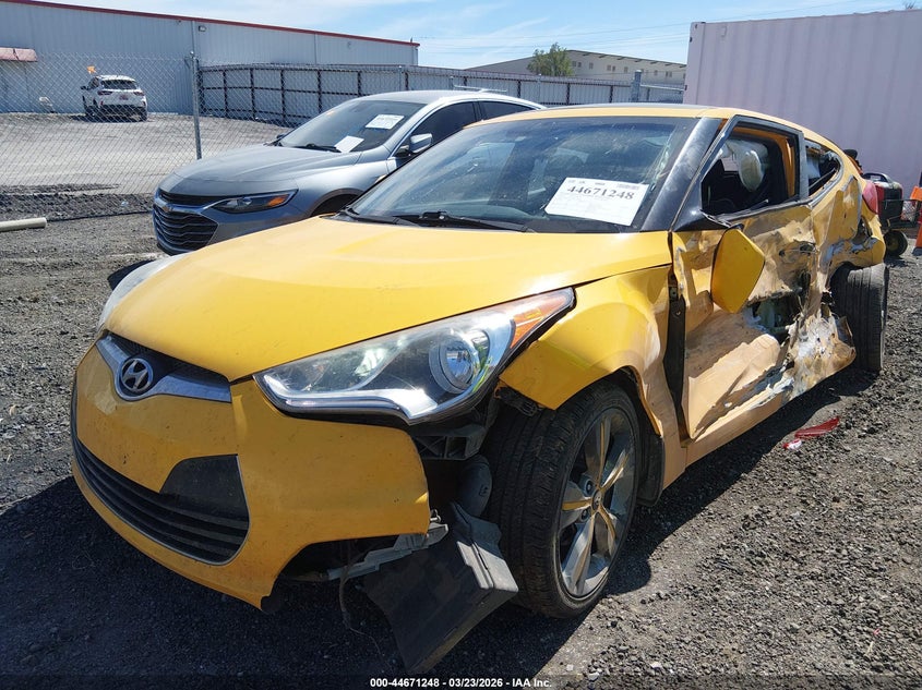 2016 Hyundai Veloster VIN KMHTC6AD9GU291041 IAAI salvage auction — FRONT & REAR, Junk (Oklahoma), sold $475 on 2026-07-07 (photo 6)