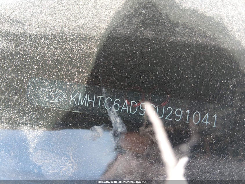 2016 Hyundai Veloster VIN KMHTC6AD9GU291041 IAAI salvage auction — FRONT & REAR, Junk (Oklahoma), sold $475 on 2026-07-07 (photo 9)