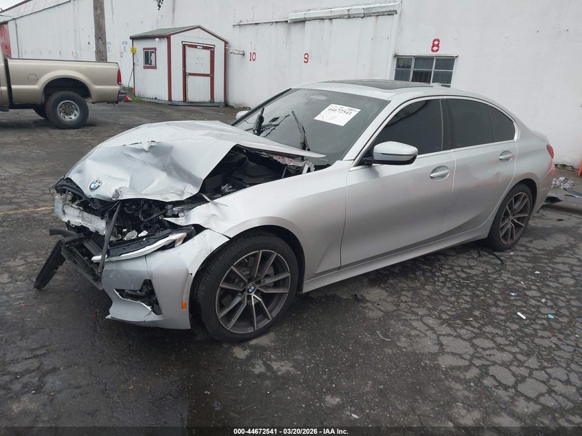 2019 BMW 3er VIN WBA5R1C5XKAK09460 IAAI salvage auction — FRONT END, Salvage (Oregon), sold $3,550 on 2026-08-08 (photo 2)