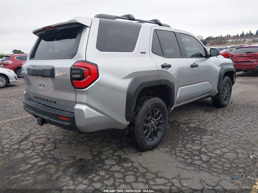 2025 Toyota 4runner VIN JTEVA5BR0S5073513 IAAI salvage auction — LEFT FRONT, Salvage Title, sold $30,050 on 2026-09-17 (photo 4)