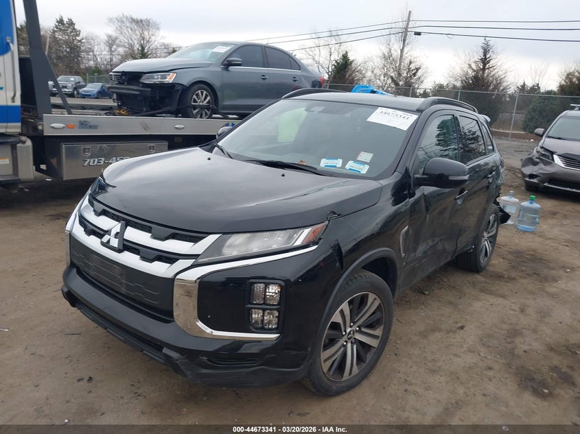 2023 Mitsubishi Outlander VIN JA4ARVAW3PU014238 IAAI salvage auction — SIDE, Salvage Title, sold $3,550 on 2026-07-28 (photo 2)