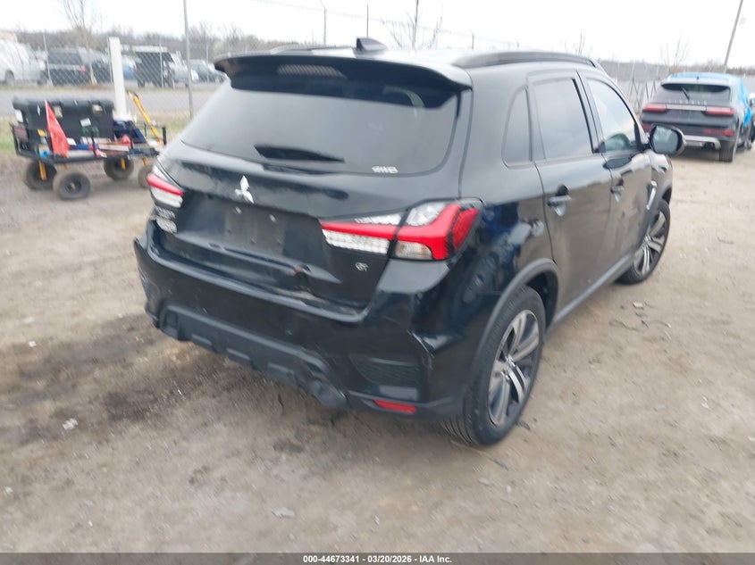 2023 Mitsubishi Outlander VIN JA4ARVAW3PU014238 IAAI salvage auction — SIDE, Salvage Title, sold $3,550 on 2026-07-28 (photo 4)