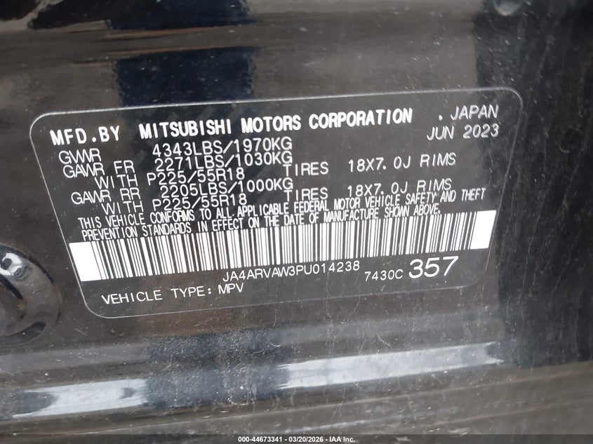 2023 Mitsubishi Outlander VIN JA4ARVAW3PU014238 IAAI salvage auction — SIDE, Salvage Title, sold $3,550 on 2026-07-28 (photo 9)