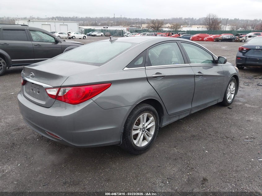 2013 Hyundai Sonata VIN 5NPEB4ACXDH699310 IAAI salvage auction — SIDE, Salvage (Pennsylvania), sold $1,200 on 2026-07-17 (photo 4)