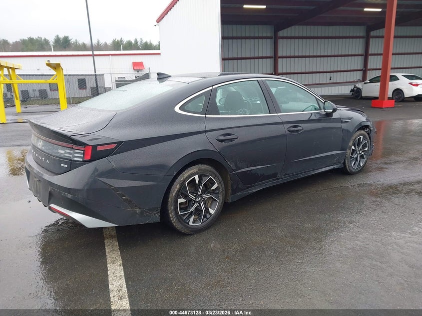 2024 Hyundai Sonata VIN KMHL64JAXRA373303 IAAI salvage auction — RIGHT FRONT, Wait Title, sold $6,050 on 2026-07-23 (photo 4)
