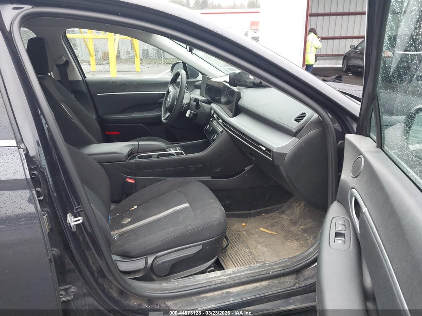 2024 Hyundai Sonata VIN KMHL64JAXRA373303 IAAI salvage auction — RIGHT FRONT, Wait Title, sold $6,050 on 2026-07-23 (photo 5)