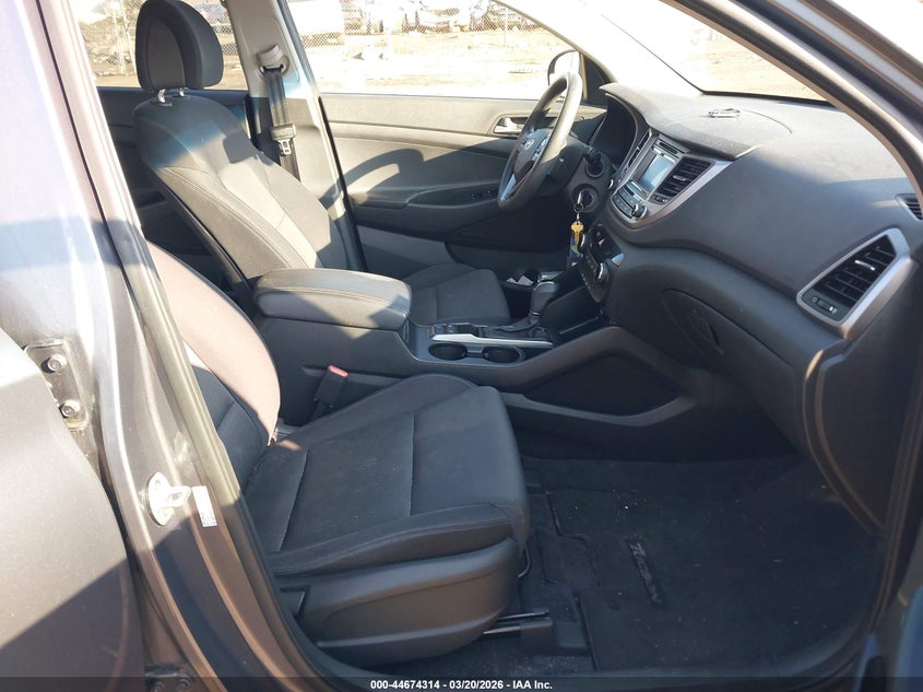 2016 Hyundai Tucson VIN KM8J3CA2XGU141640 IAAI salvage auction — NORMAL WEAR, Salvage (Texas), sold $1,700 on 2026-07-31 (photo 5)
