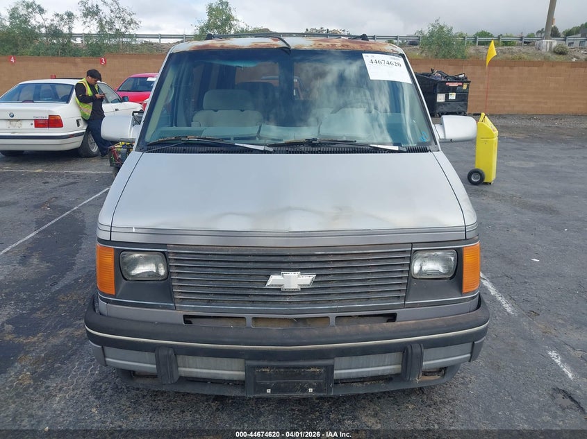 1993 Chevrolet Astro VIN 1GNDM19W1PB103033 IAAI salvage auction — FRONT END, Salvage (California), sold $225 on 2026-07-08 (photo 6)