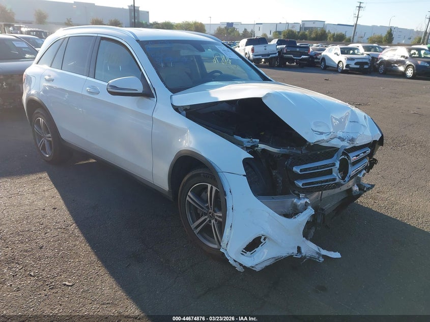 2020 Mercedes-benz Glc VIN W1N0G8DB1LF846119 IAAI salvage auction — FRONT END, Salvage Title, sold $5,600 on 2026-07-17 (photo 1)