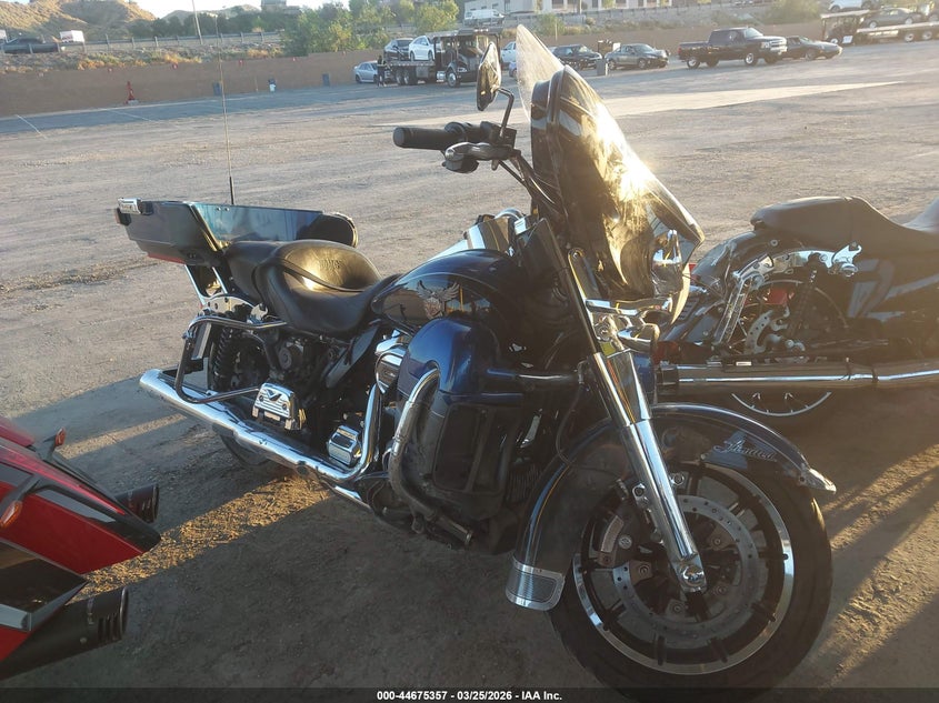 2018 Harley-davidson Electra glide VIN 1HD1KWD34JB631957 IAAI salvage auction — LEFT FRONT, Wait Title, sold $4,950 on 2026-07-29 (photo 1)