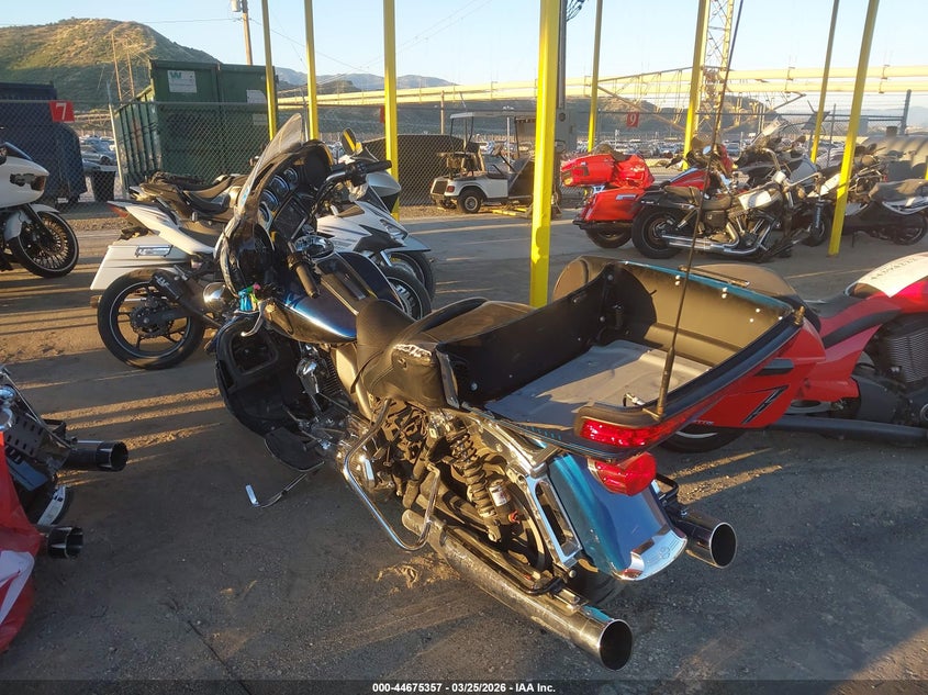 2018 Harley-davidson Electra glide VIN 1HD1KWD34JB631957 IAAI salvage auction — LEFT FRONT, Wait Title, sold $4,950 on 2026-07-29 (photo 3)