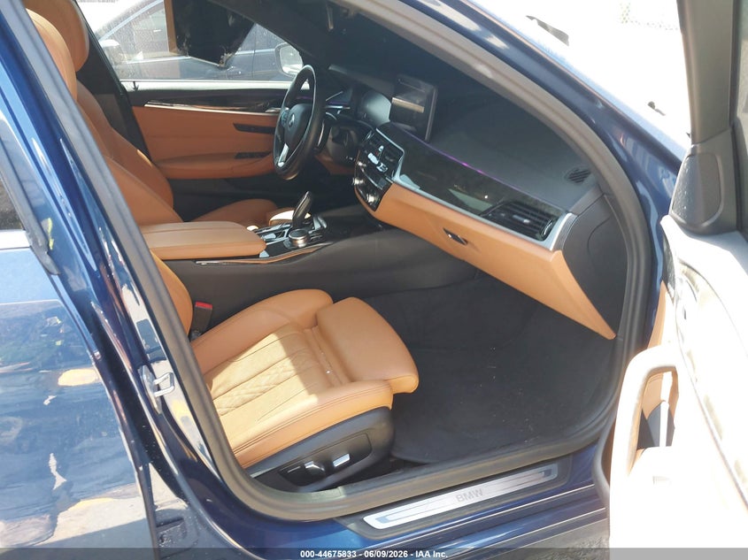 2023 BMW 5er VIN WBA53BJ03PWX99767 IAAI salvage auction — REAR END, Wait Title, sold $22,600 on 2026-08-12 (photo 5)