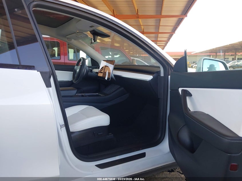 2021 Tesla Model y VIN 5YJYGDEF1MF209399 IAAI salvage auction — UNKNOWN, Salvage Title, sold $18,200 on 2026-07-21 (photo 5)