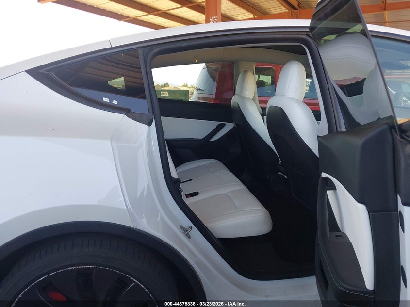 2021 Tesla Model y VIN 5YJYGDEF1MF209399 IAAI salvage auction — UNKNOWN, Salvage Title, sold $18,200 on 2026-07-21 (photo 8)