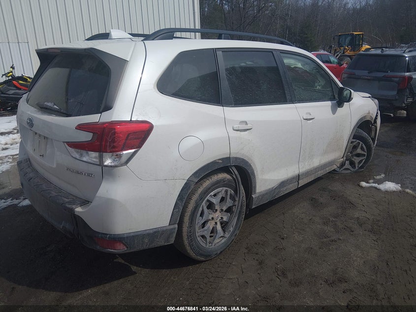 2020 Subaru Forester VIN JF2SKAGC4LH569708 IAAI salvage auction — RIGHT FRONT, Salvage (Vermont), sold $3,950 on 2026-07-09 (photo 4)