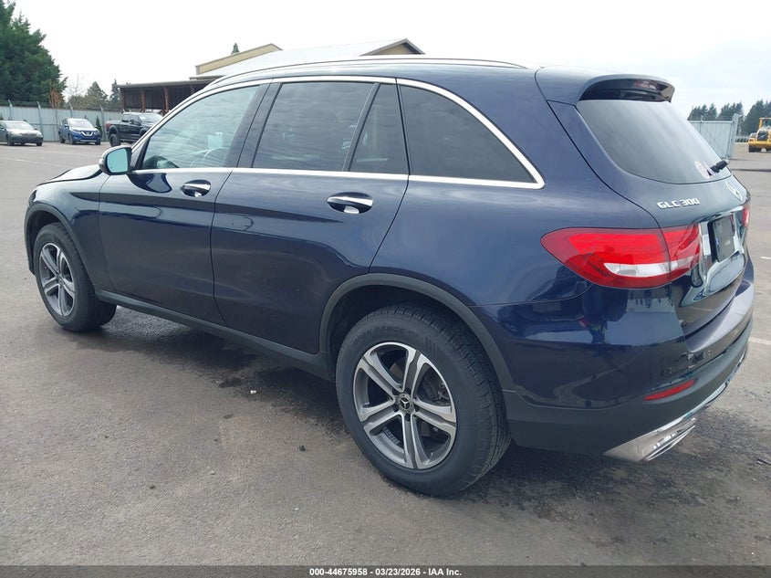 2019 Mercedes-benz Glc VIN WDC0G4JBXKV163712 IAAI salvage auction — RIGHT SIDE, Salvage (Oregon), sold $3,250 on 2026-07-21 (photo 3)