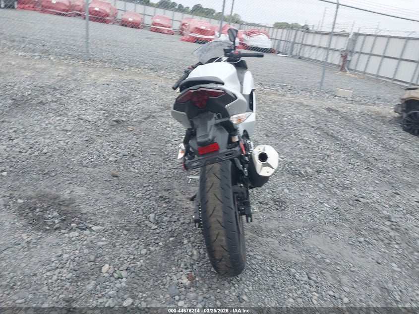 2025 Kawasaki Ninja VIN ML5EXGH16SDA64379 IAAI salvage auction — LEFT SIDE, Clear (Georgia), sold $2,350 on 2026-07-14 (photo 6)