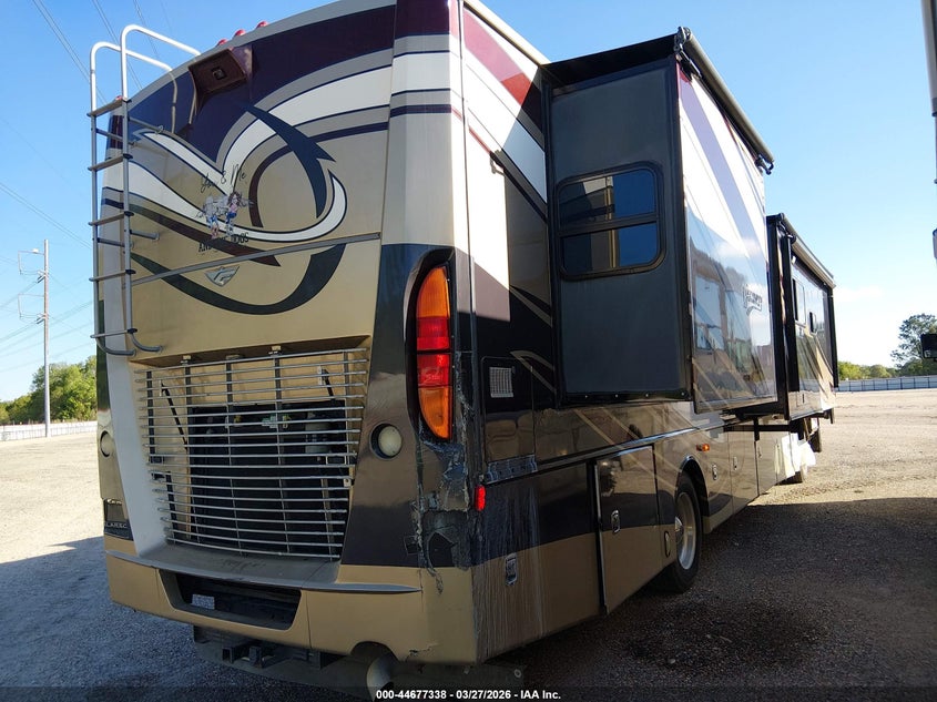 2012 Freightliner Chassis VIN 4UZACWBS3CCBY0766 IAAI salvage auction — SIDE, Rebuildable (Florida), sold $22,200 on 2026-07-08 (photo 4)