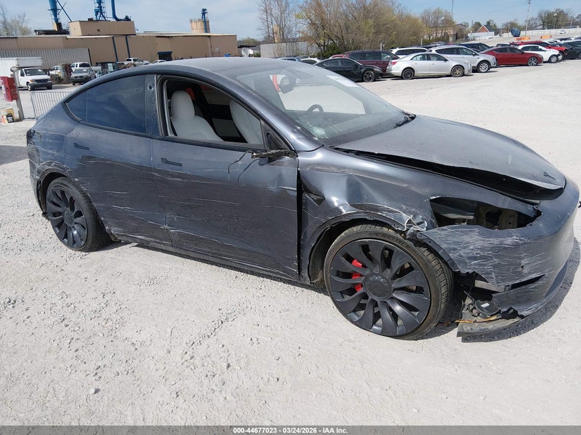 2021 Tesla Model y VIN 5YJYGDEF5MF230420 IAAI salvage auction — SIDE, Salvage (Kentucky), sold $5,900 on 2026-07-10 (photo 6)
