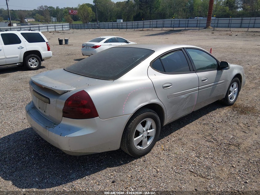 2007 Pontiac Grand prix VIN 2G2WP552071106853 IAAI salvage auction — LEFT & RIGHT, Salvage (Texas), sold $250 on 2026-07-18 (photo 4)