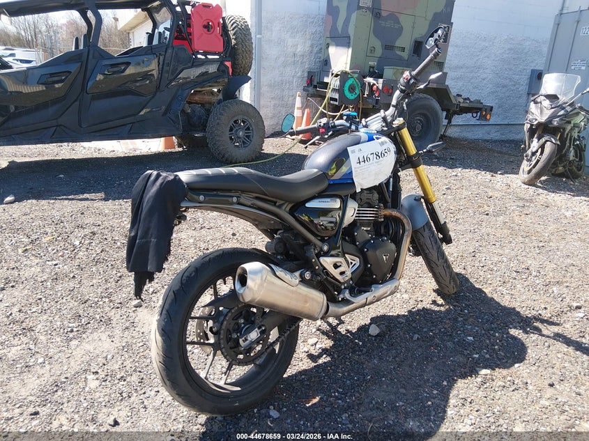 2024 Triumph motorcycle Speed VIN SMTT127Y5RNA12893 IAAI salvage auction — Unknown, Rebuildable (Florida), sold $950 on 2026-07-17 (photo 4)