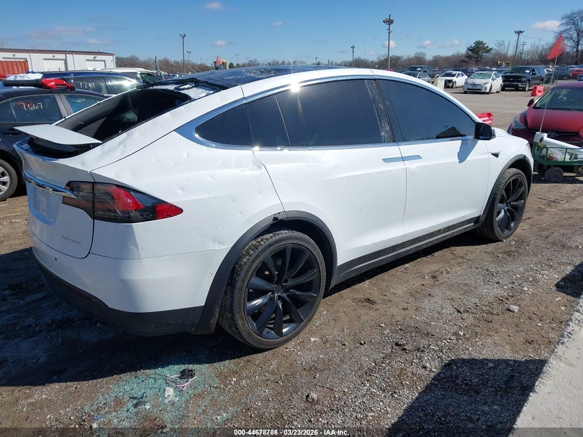 2020 Tesla Model x VIN 5YJXCDE24LF300010 IAAI salvage auction — HAIL, Salvage (Illinois), sold $10,300 on 2026-07-09 (photo 4)