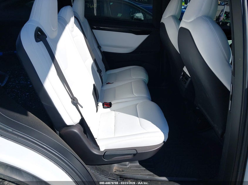 2020 Tesla Model x VIN 5YJXCDE24LF300010 IAAI salvage auction — HAIL, Salvage (Illinois), sold $10,300 on 2026-07-09 (photo 8)