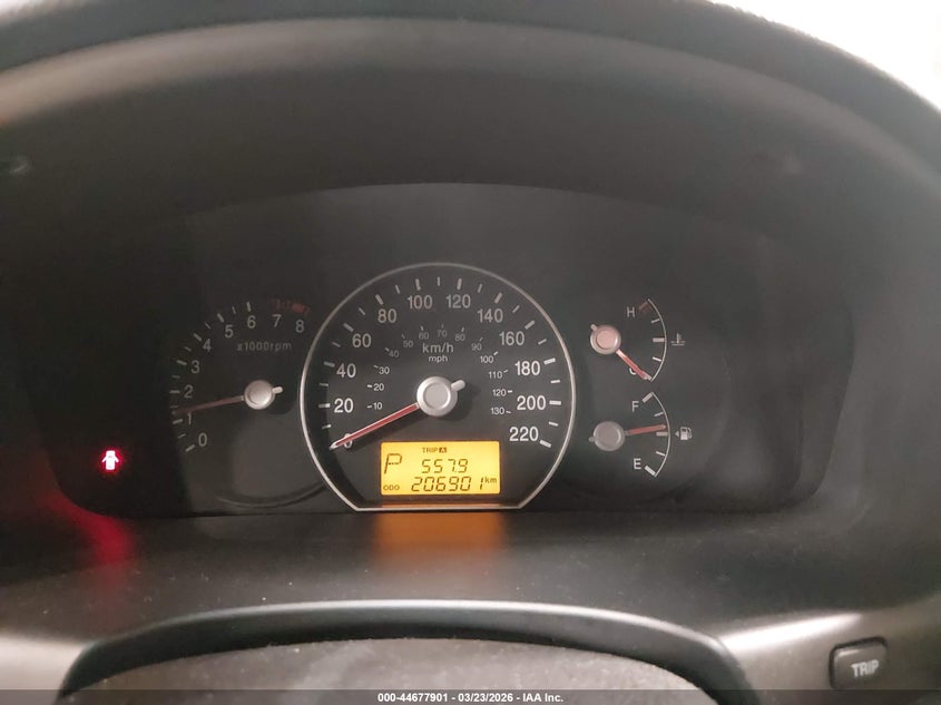 2010 Kia Rondo VIN KNAHH8A84A7305067 IAAI salvage auction — SIDE, Non-Usa Canadian (Vermont), sold $125 on 2026-07-23 (photo 7)