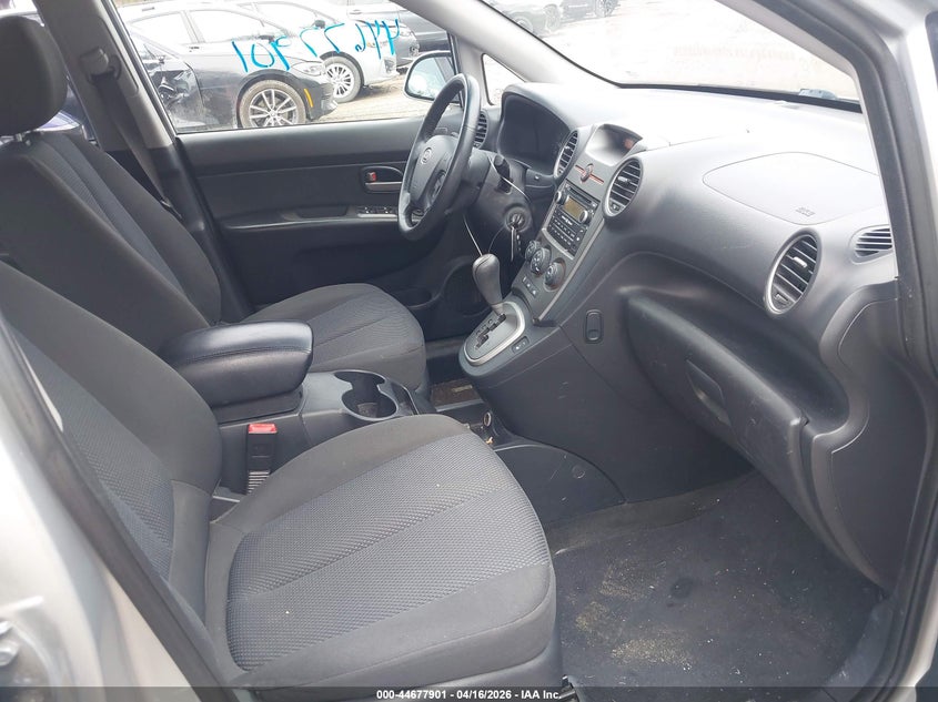 2010 Kia Rondo VIN KNAHH8A84A7305067 IAAI salvage auction — SIDE, Non-Usa Canadian (Vermont), sold $125 on 2026-07-23 (photo 5)