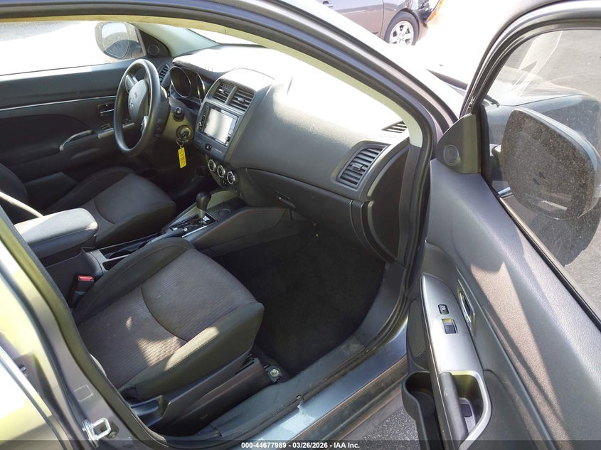 2019 Mitsubishi Outlander VIN JA4AP3AU9KU017887 IAAI salvage auction — LEFT SIDE, Wait Title, sold $3,150 on 2026-07-08 (photo 5)