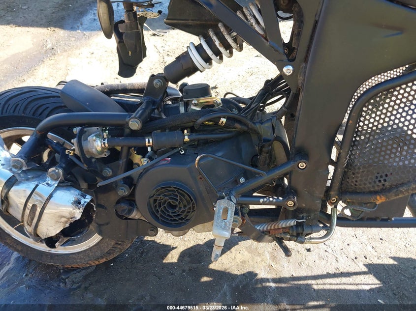 2023 Dusr Moped VIN LXDTCARA8P1042023 IAAI salvage auction — FRONT END, Wait Title, sold $100 on 2026-07-09 (photo 8)