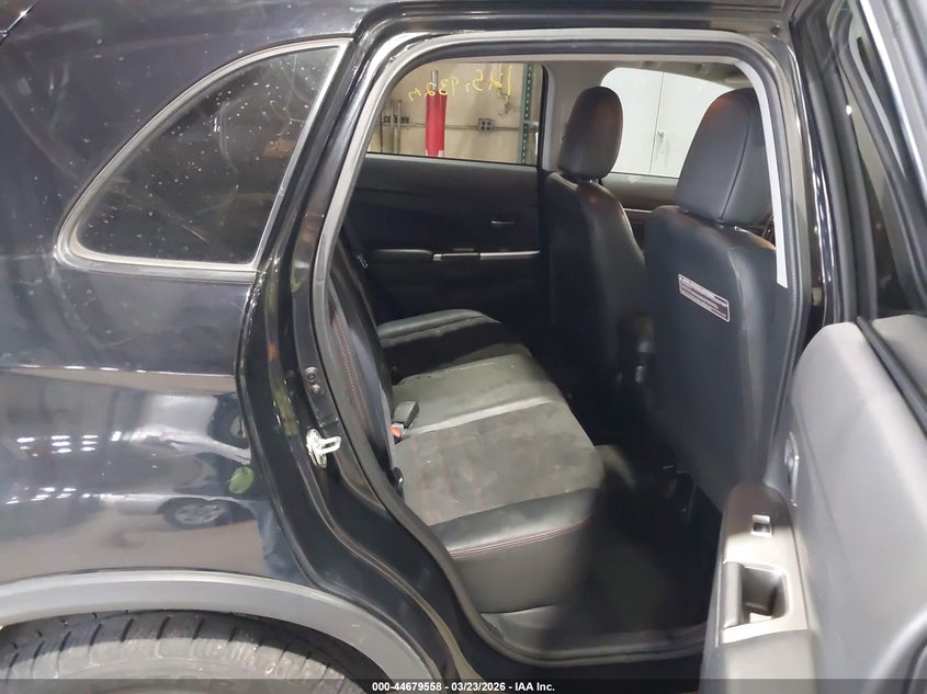 2018 Mitsubishi Outlander VIN JA4AP3AW5JZ036827 IAAI salvage auction — REAR END, Salvage Title, sold $2,050 on 2026-07-18 (photo 8)