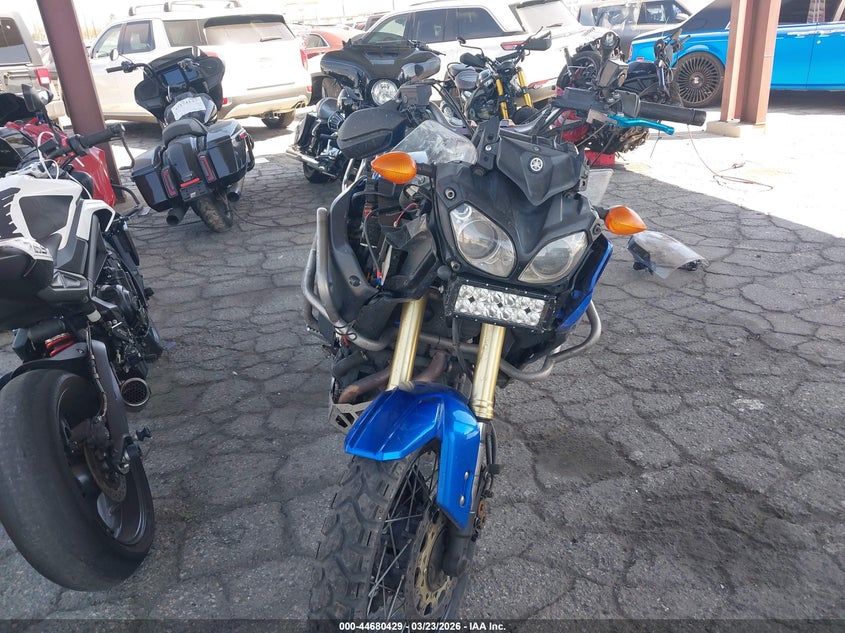 2012 Yamaha Xt VIN JYADP03E0CA000255 IAAI salvage auction — LEFT & RIGHT, Salvage (California), sold $25 on 2026-07-21 (photo 5)