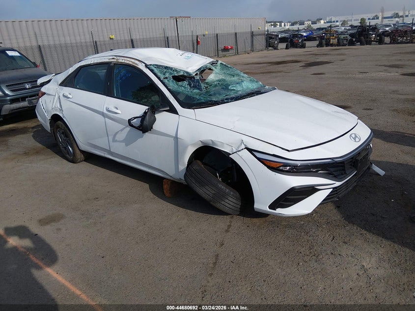 2025 Hyundai Elantra VIN KMHLM4DJ0SU150435 IAAI salvage auction — ROLLOVER, Wait Title, sold $875 on 2026-07-06 (photo 1)