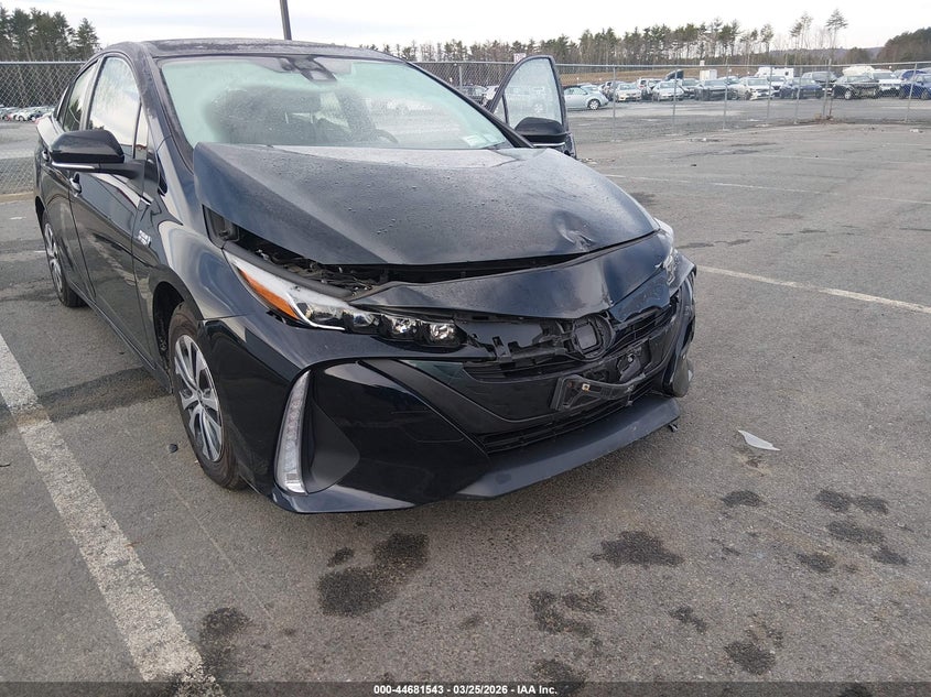 2021 Toyota Prius VIN JTDKAMFP5M3181702 IAAI salvage auction — FRONT END, Wait Title, sold $10,850 on 2026-07-16 (photo 6)