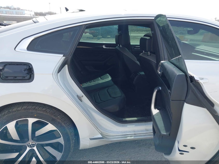 2021 Volkswagen Arteon VIN WVWSR7AN0ME009520 IAAI salvage auction — SIDE, Salvage (Illinois), sold $8,300 on 2026-08-08 (photo 8)